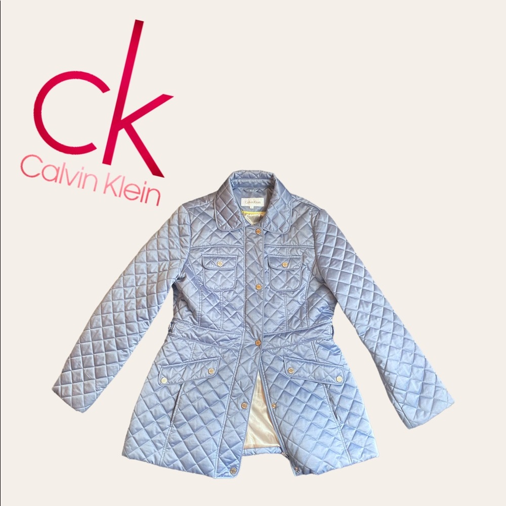 Calvin Klein Padded Jacket. Can be synched around waist